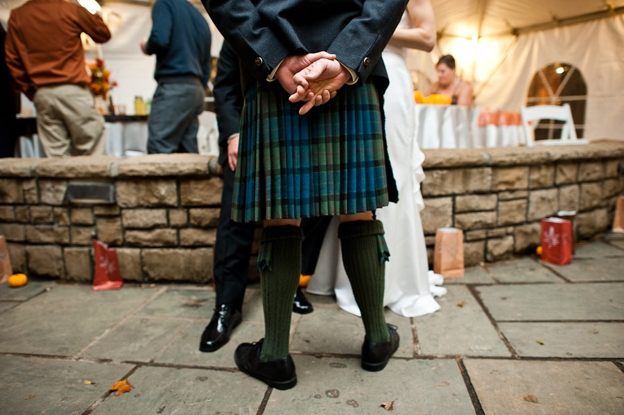 funny kilt at wedding