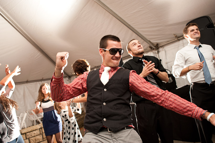 sweet dance moves at wedding reception