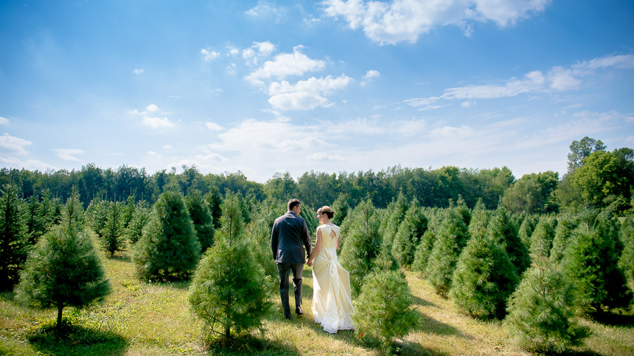 Fun bride and groom at Dull's Tree Farm wedding in Indianapolis, Indiana