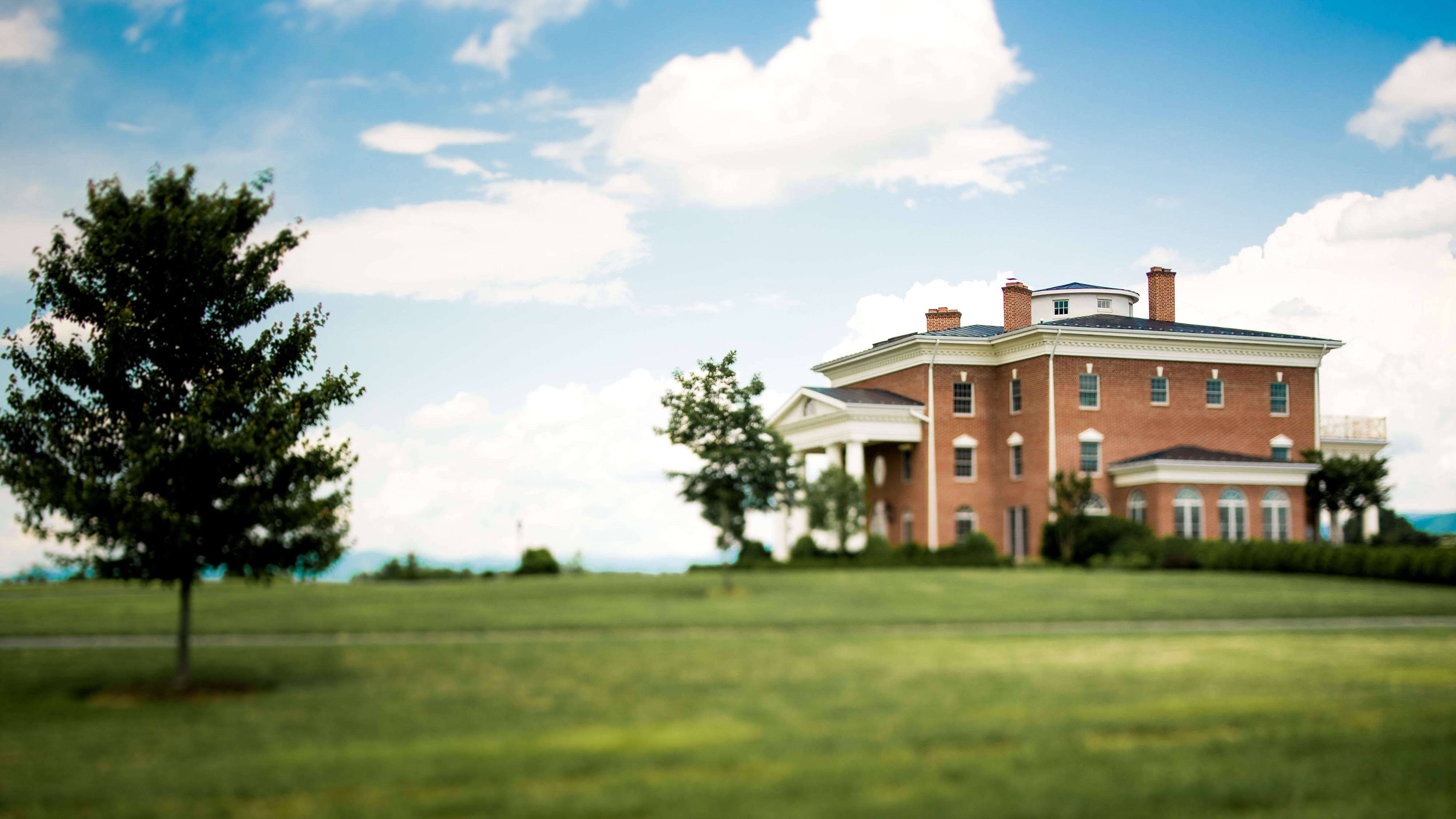 The main house of The Columns at Six Penny Farm