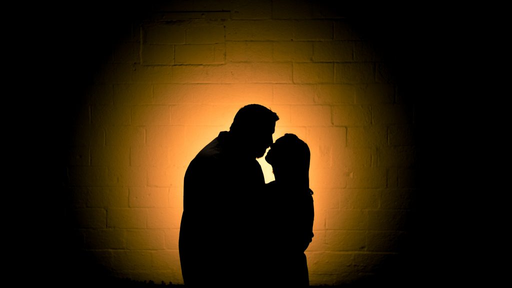 Silhouette of S+T at their Alexandria engagement session