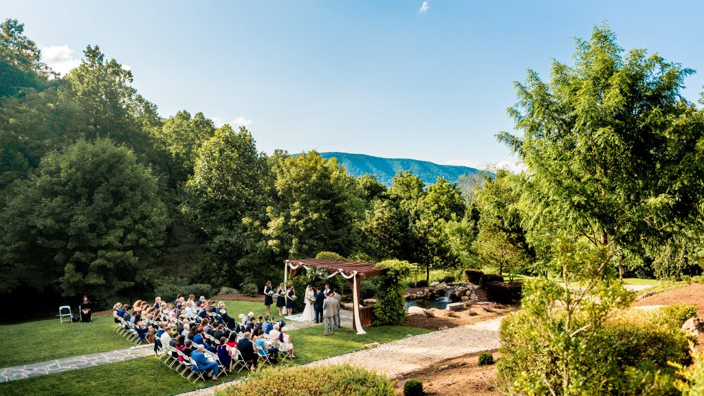 House Mountain Inn Wedding Ceremony Photo